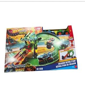 Hot Wheels Monster Trucks Dragon Demolition Set NEW